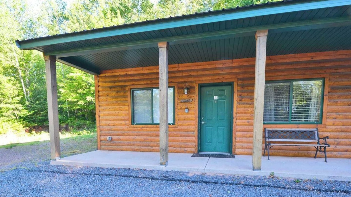Washburn Cabin | Snowmobile, Ski, or ATV Direct from This Cozy Cabin!