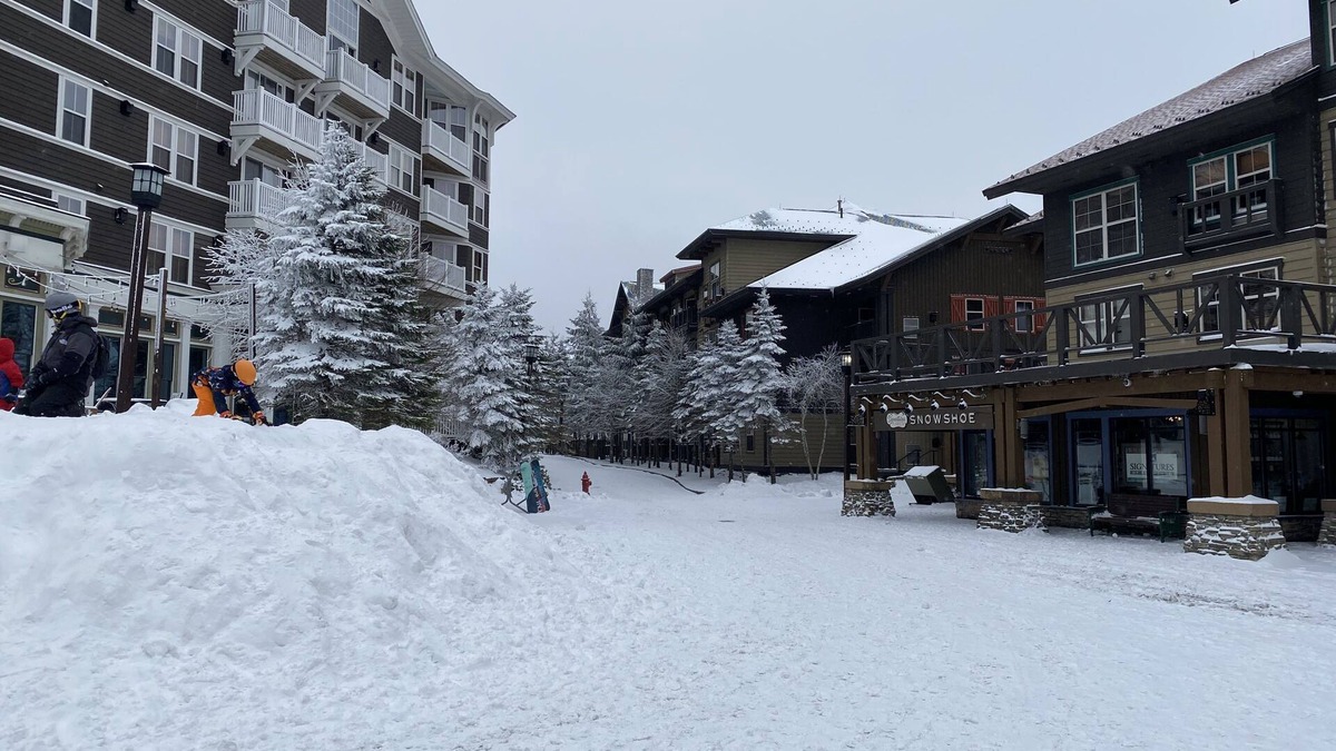 Snowshoe Condo | Snowshoe Village SLEEPS 6- Rimfire Lodge, Ski-In/Out, 1-Bedroom "PLUS" Condo