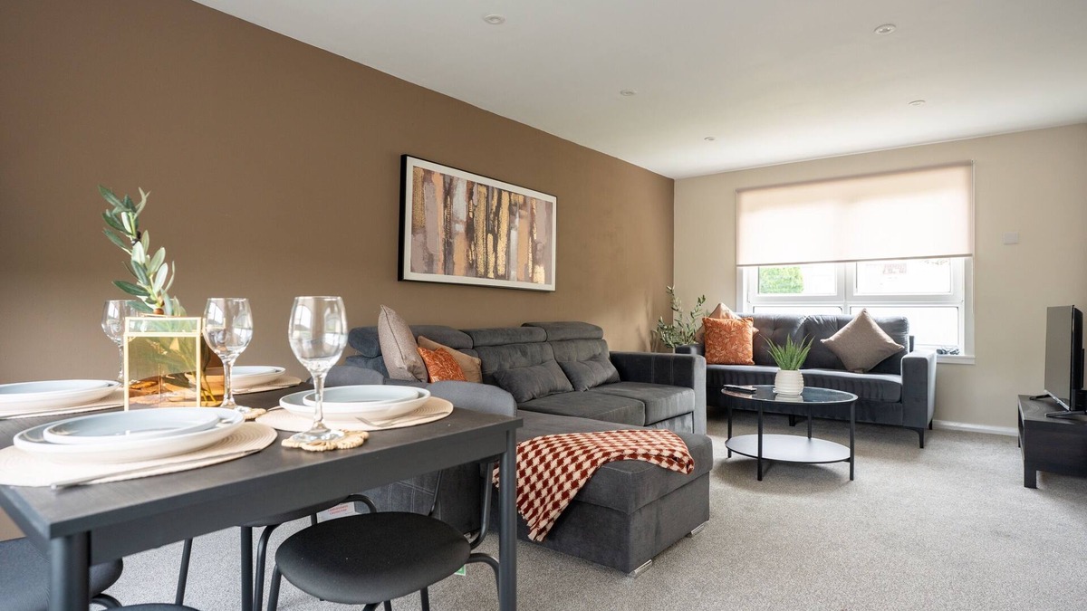 Livingston House | Snug Modern Home in Livingston