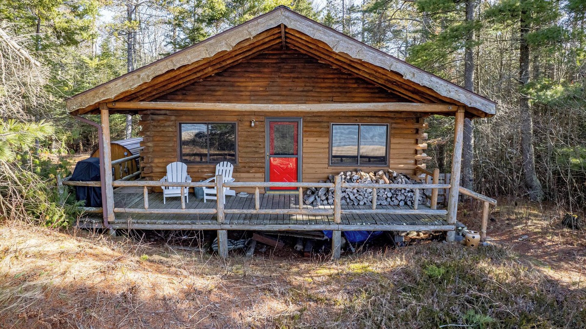 Manistique Cabin | Snug UP: Autumn Colors, Cool Breezes & Lakeside Fires