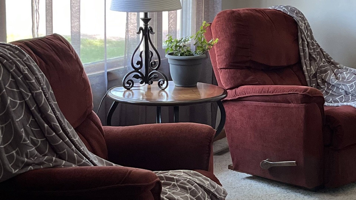 Emery House | Snuggle Inn….. in this cozy home 6 minutes from I-90