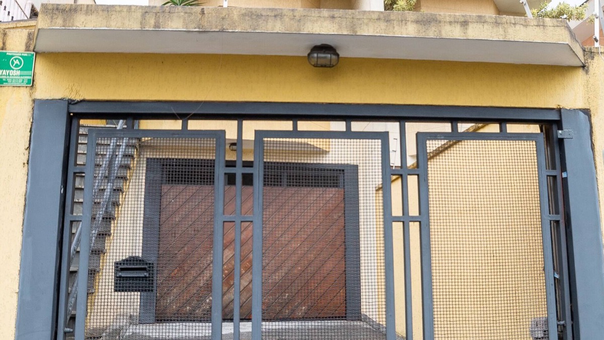 Taboao House | Sobrado Aconchegante na Capital de SP Com Diversos Quartos, Suítes e Piscina