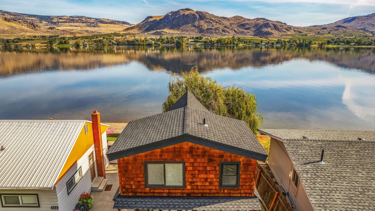 Oroville House | So close to the water!