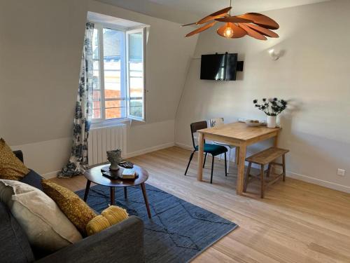 Jardin des plantes Apartment | So Paris Group - Fully Serviced Apartment - Jardin des Plantes - Heart of Paris