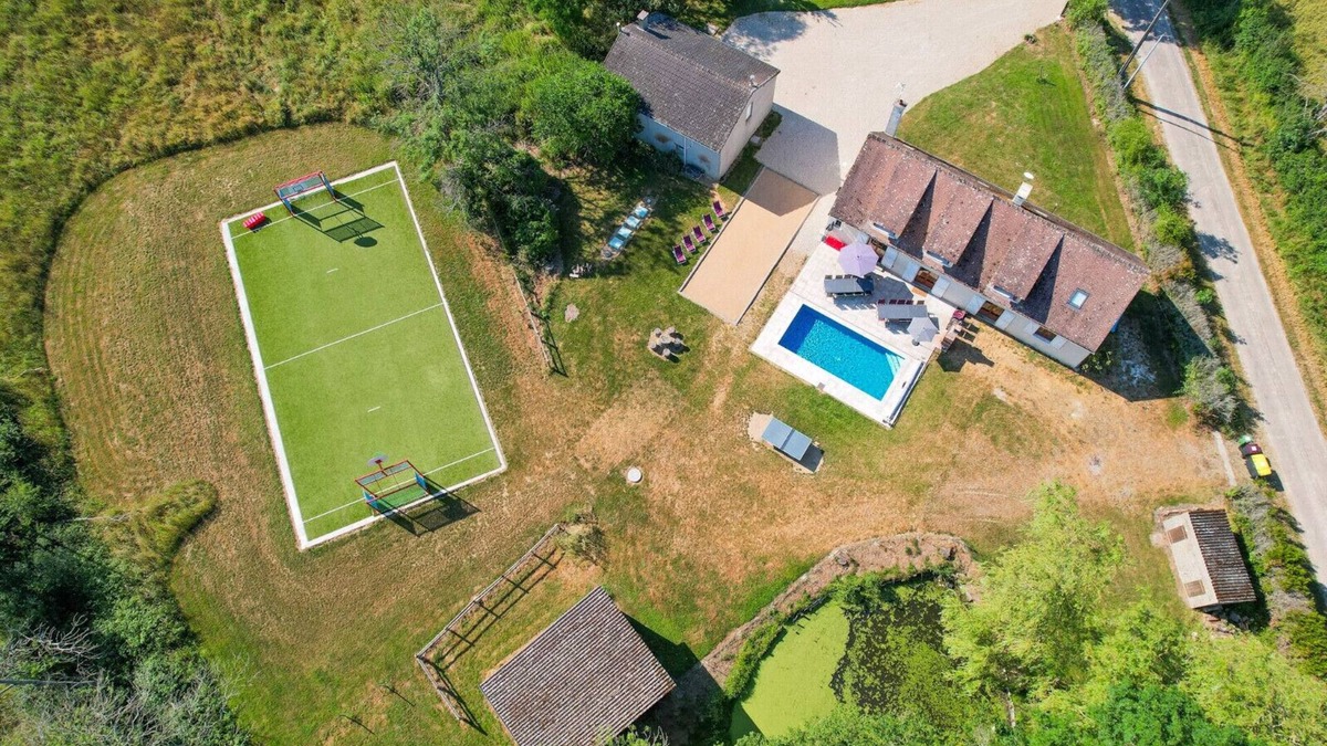 Champcevrais Villa | So Villa Gaudiniere (89) - Heated pool - Foot - 2h Paris - 30p.
