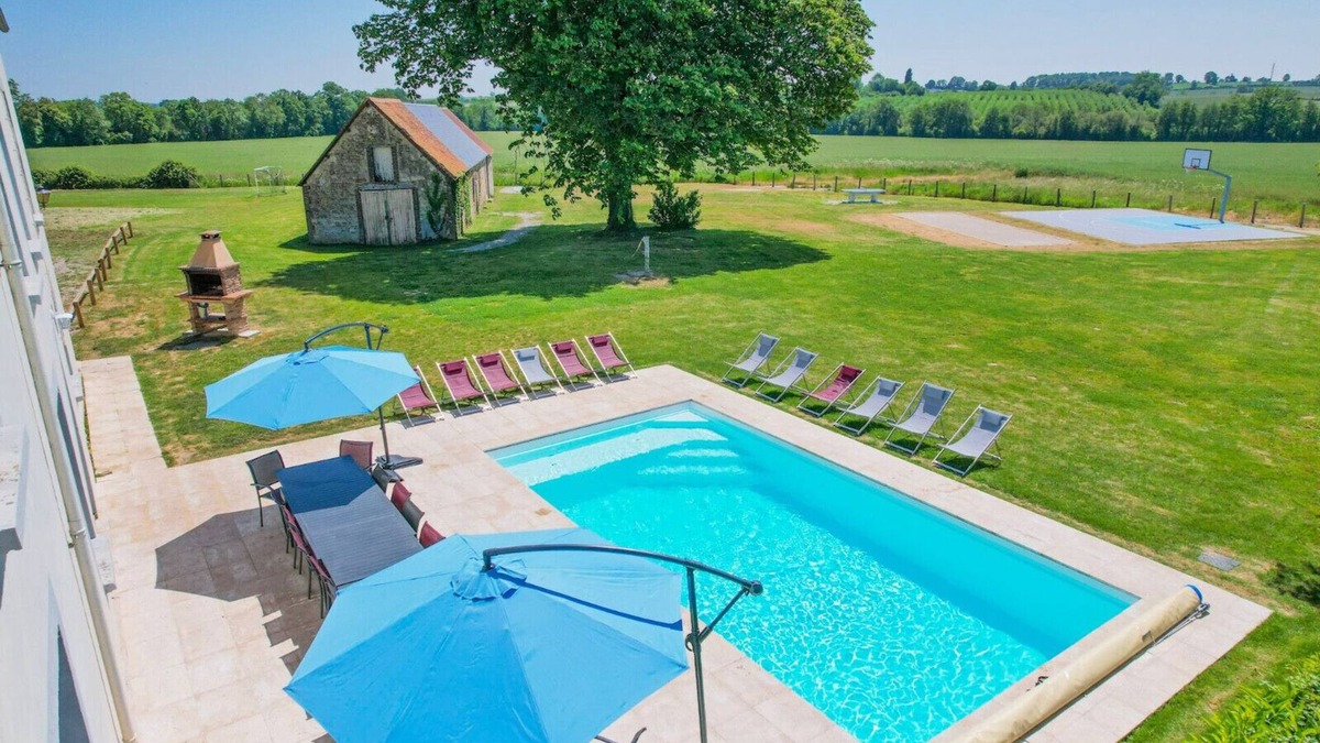 Montchevrel Villa | So Villa Gilliere (61) - Heated pool - Foot - 1h45 Paris - 30p.