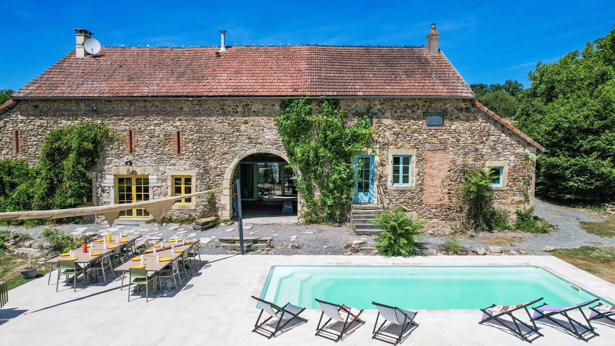 Avree Villa | So Villa La Coque - Piscine Chauffée - Basket - 2h Lyon - 30p