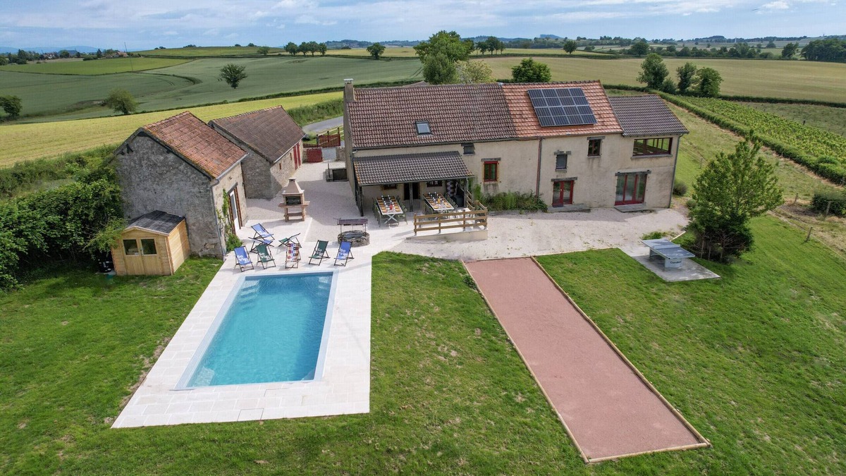 Neuvy-Grandchamp Villa | So Villa Molise au Blanc (71) - Heated pool - Sauna - 2h from Lyon - 30p.