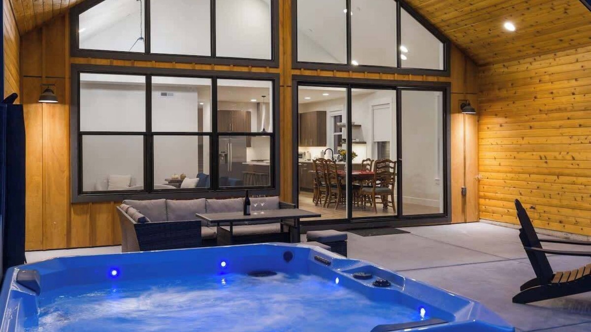 Ronald House | Soak, Sizzle, Unwind | Forest Hot Tub+Firepit+BBQ
