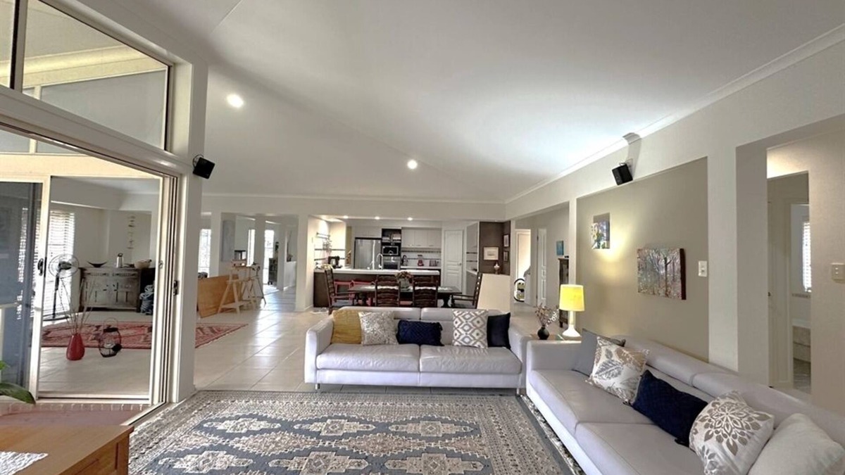 Pottsville House | Soak Up the Sun, Relish the Relaxation