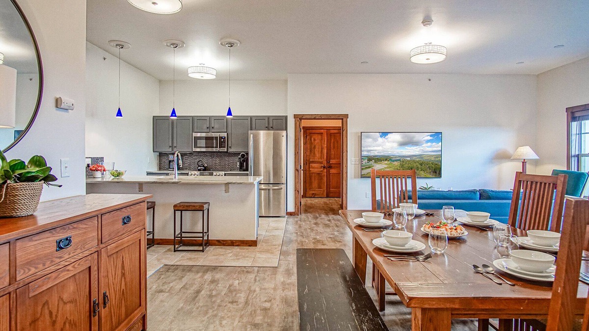 Snowshoe Condo | Soaring Eagle #403: 2 Bedrooms, 2 Full Baths