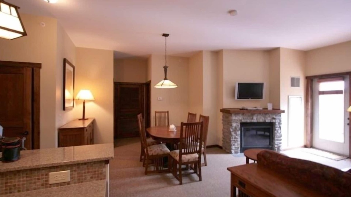 Snowshoe Condo | Soaring Eagle Lodge - Snowshoe's Newest, Platinum Rated