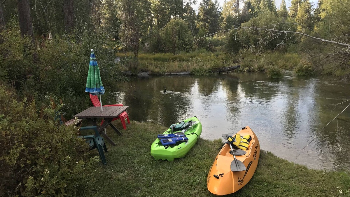 Chiloquin House | Soaring Eagle · Soaring Eagle on Fort Creek-CraterLake Bungalows