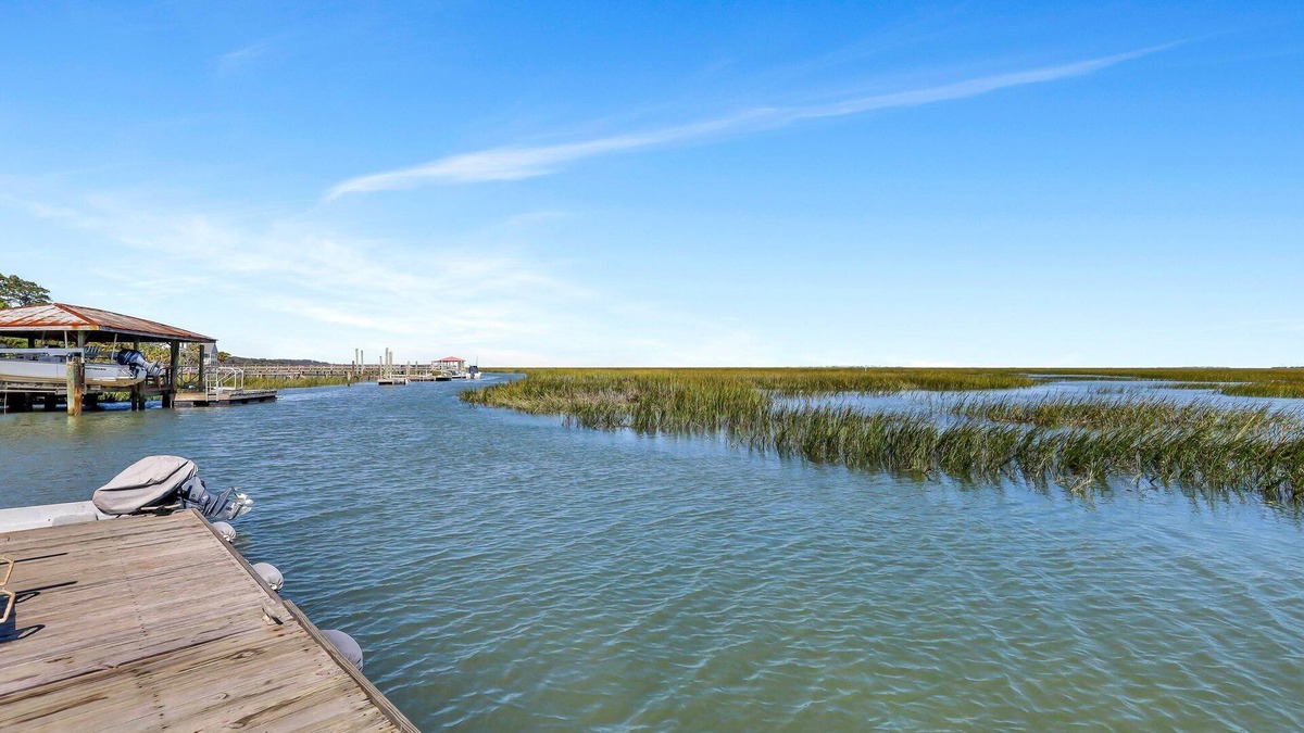 Savannah House | Soaring Views of River + Marsh w/Shared Dock by Lucky Savannah