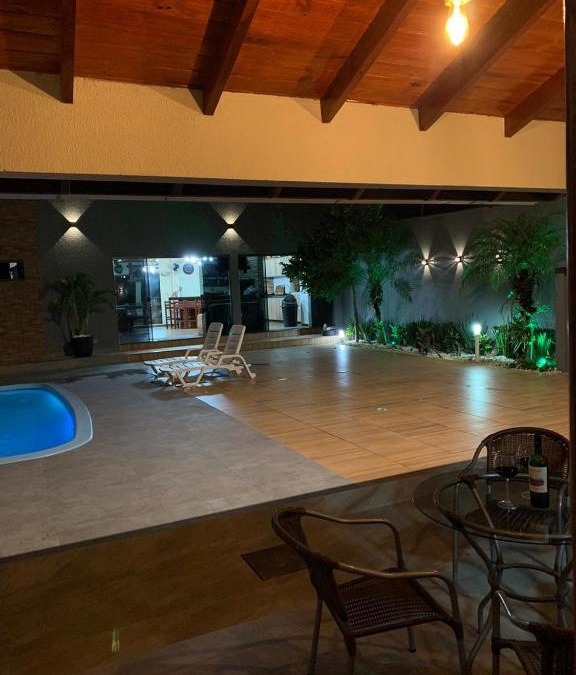 14 de Novembro House | Sobrado com 5 suítes para temporada e show rural