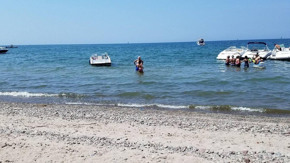 Sodus Point Cottage | Sodus Point Bayview Cottage