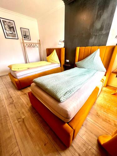 Knittelfeld Apartment | Sofia Apartment & Zimmer Nähe Redbull Ring