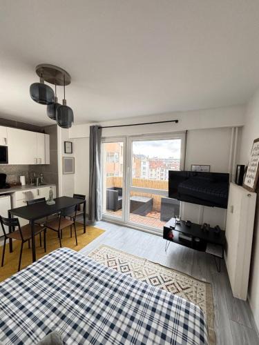 Neudorf South House | Soh Rent Strasbourg Wifi Terrasse St Aloise