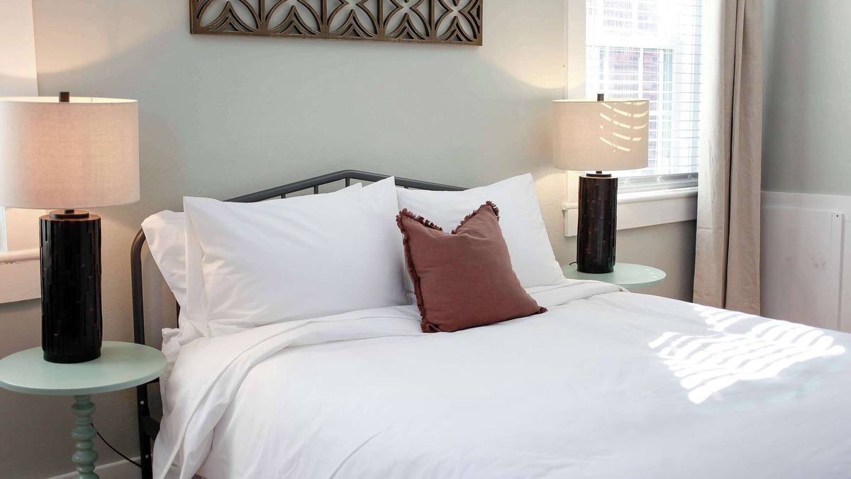 Ghent Apartment | Sojourn at Colley Manor Steps from Local Favorites Unit #6