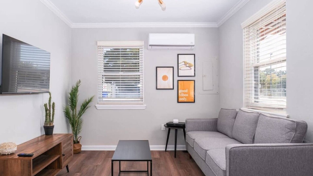 Bayview Apartment | Sojourn Tranquil 1 Bedroom Stand Alone Home