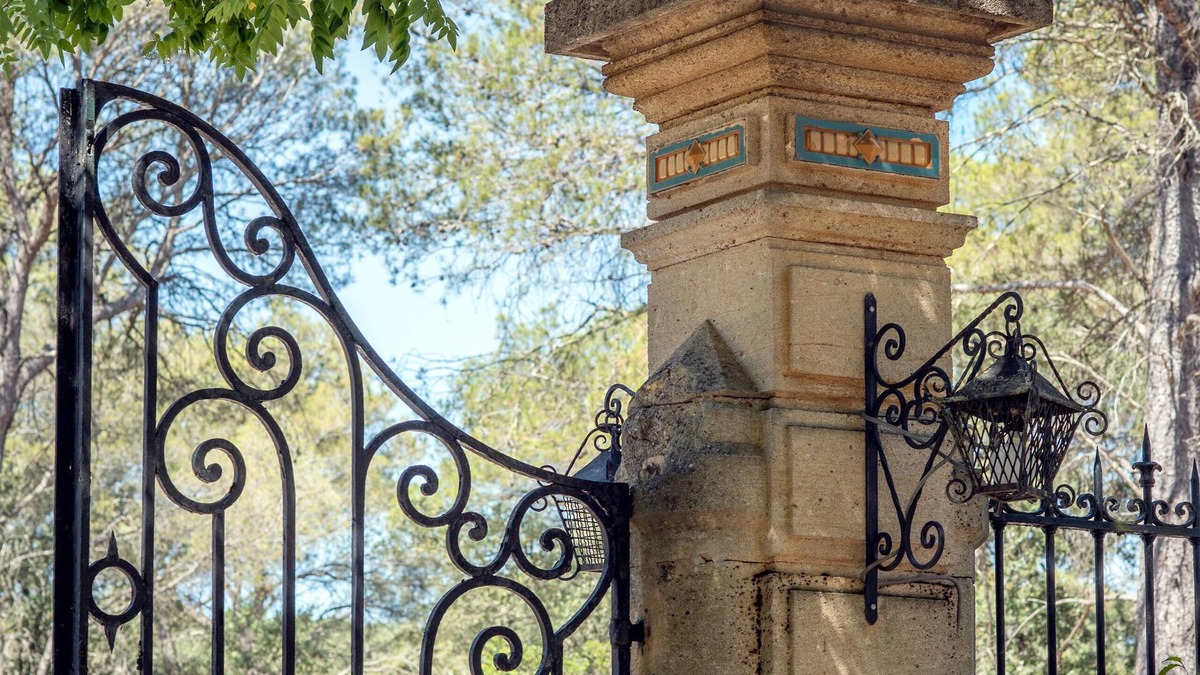 Remoulins Hotel | Soko Hotels Pont du Gard