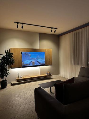 Gemmayzeh Apartment | Sol, 1BR Gemmayze