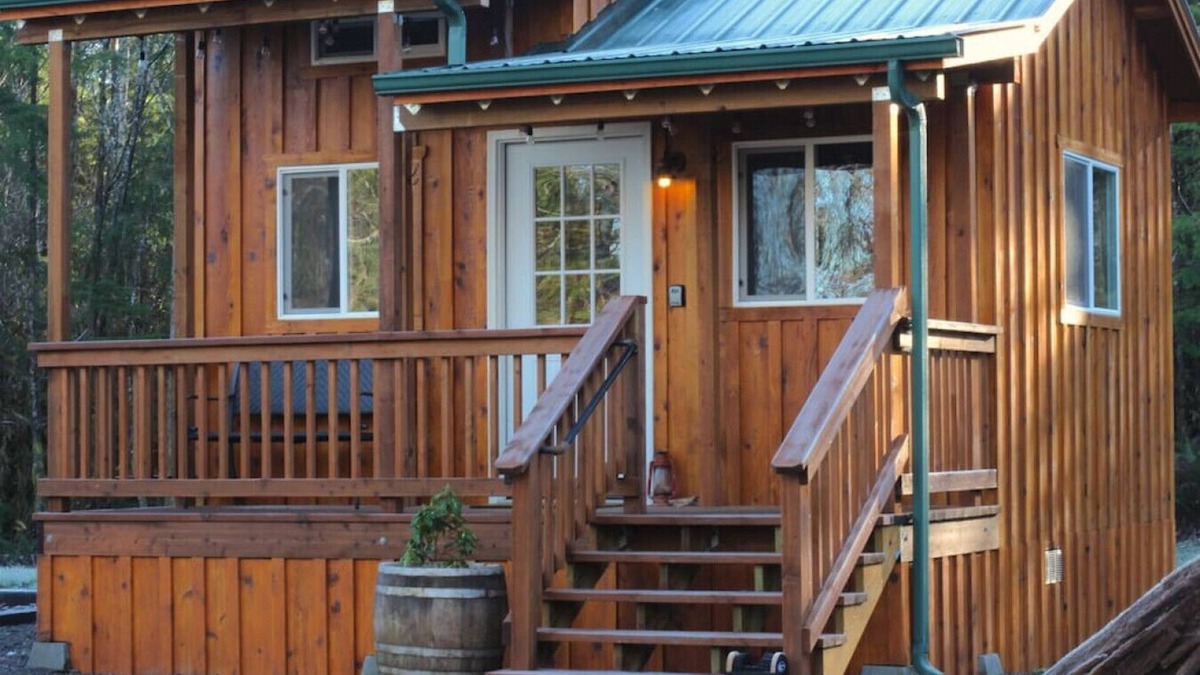 Forks Cabin | Sol Duc Den-West, A tiny cabin with big adventures