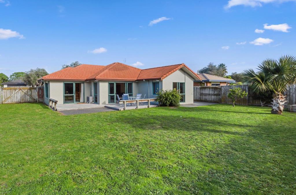 Papamoa Beach House | Sol Escape - Papamoa Beach Holiday Home