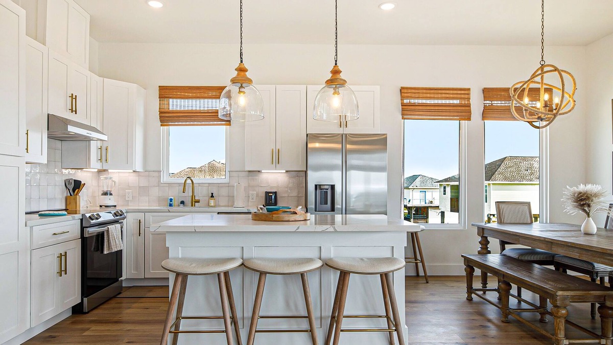San Luis House | Sol Vacation | Idyllic house in Freeport with easy beach access, marble finishes