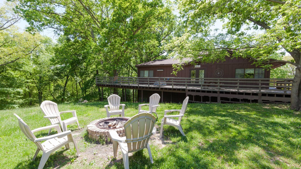 Carbon Hill Cabin | Solace by Hocking Hills 6BD/3.5BA cabin