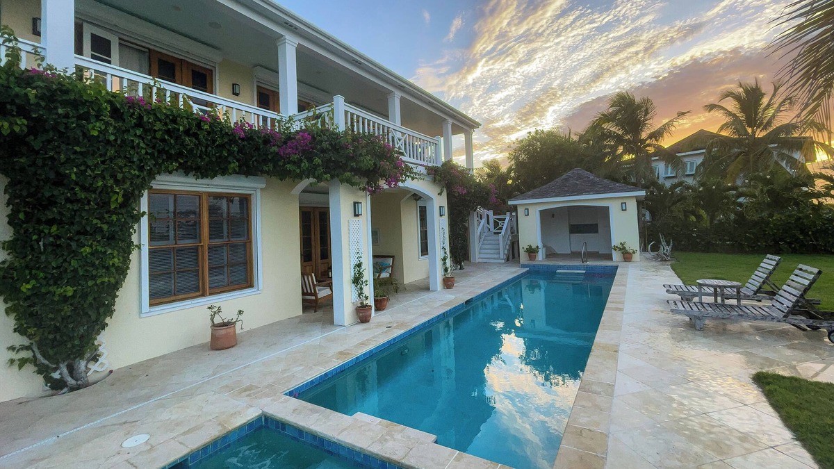 Dunmore Town House | Solaqua luxury hillside villa with 360 views, pool/spa and pink sands beach