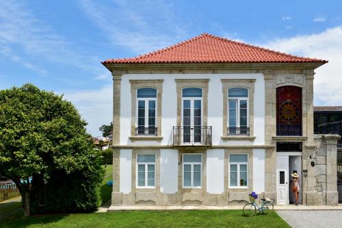 Paco de Sousa House | Solar Egas Moniz-Charming House & Local Experiences