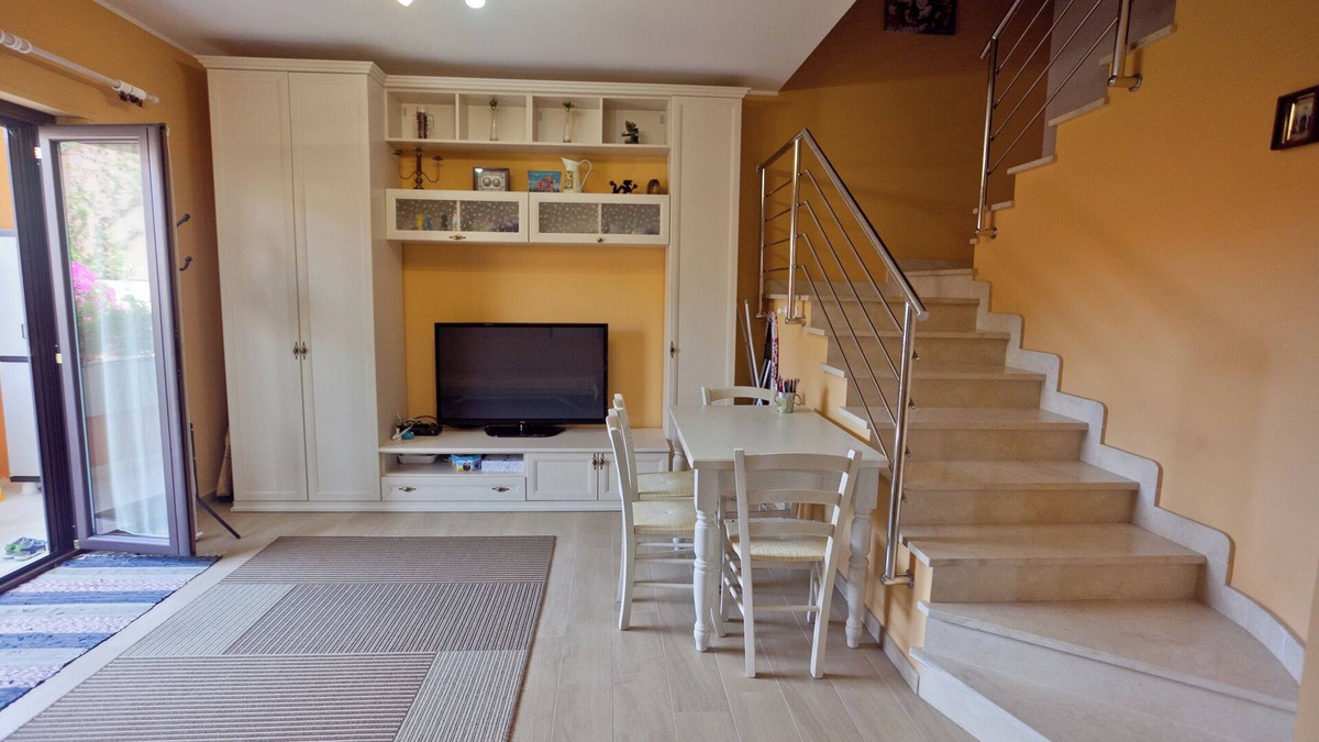 Vibo Marina Apartment | Solar house with garden, quiet area 30 meters from the beach