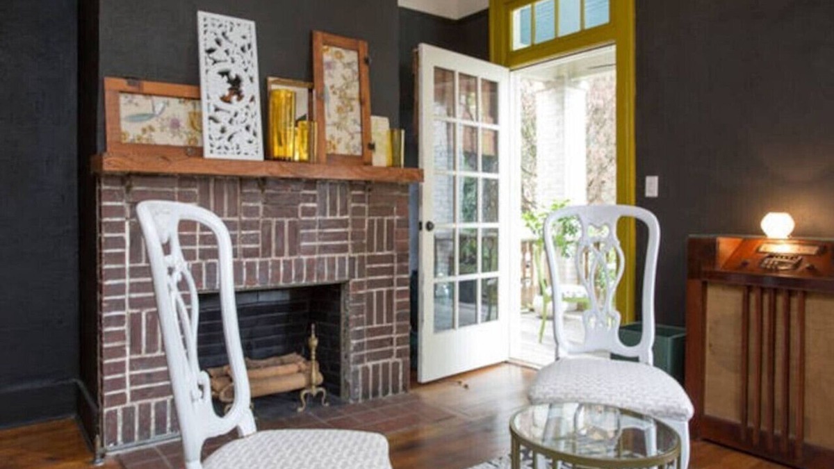 Thomas Square Condo | Solar Powered Suite In Starland