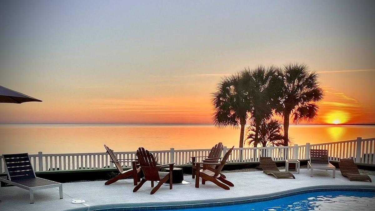 Magnolia Bluffs House | Solaria: Waterfront, Heated Pool, Kayak, Fish/Golf, St George Island