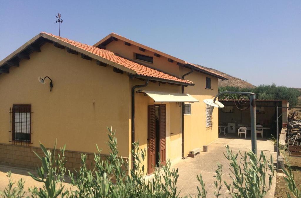 Montallegro House | Sole Terra e Mare casa Chiara