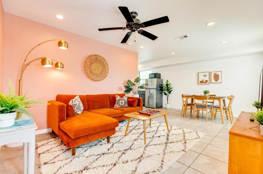 San Jacinto House | Soleil House - Unit B