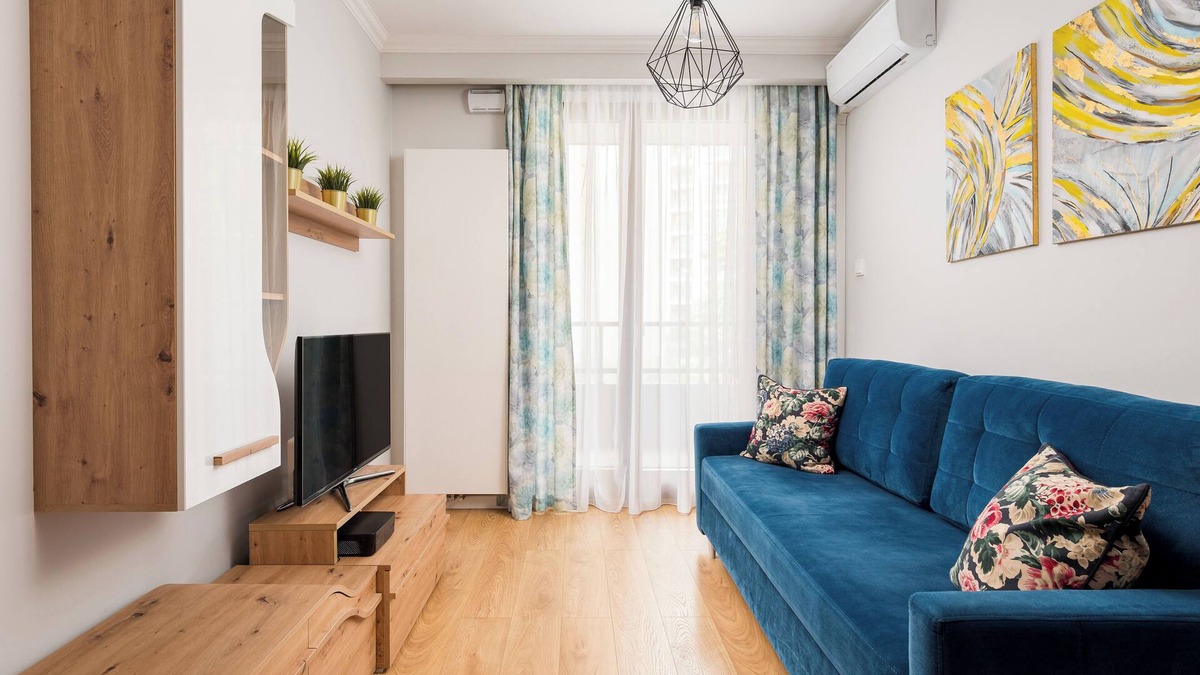 Muranow Apartment | Solidarności Skyline Apartment