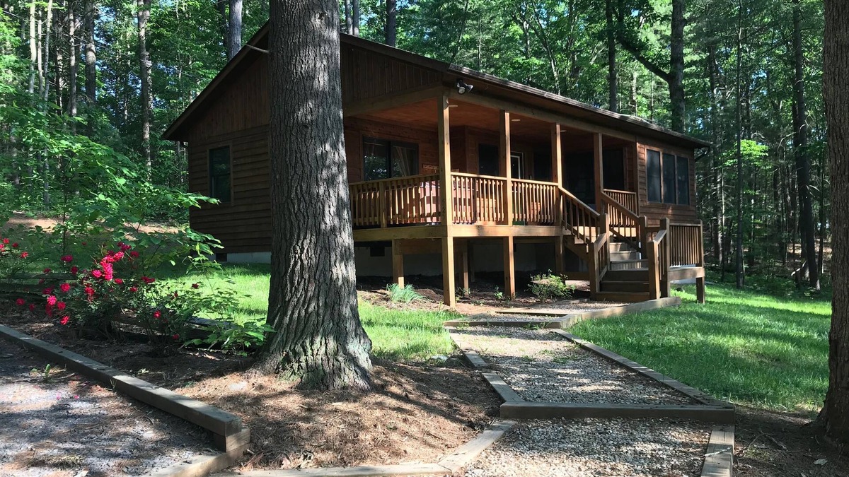 Rileyville Cabin | "Solitude" Secluded 1 BR Cabin Nestled in the Woods w/Hot Tub near Luray, VA.