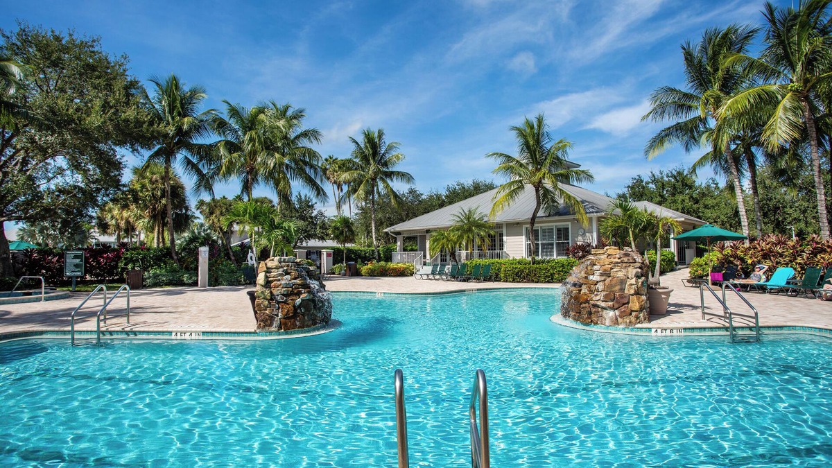 Naples Condo | Solterra Vacation Rental: Luxury 3-BR Condo with Lake & Golf Views. Access to Luxury Pool, Hot Tub, and Golf Courses at Lely Resort. Close to Naples Beaches, 5th Avenue S, and Marco Island
