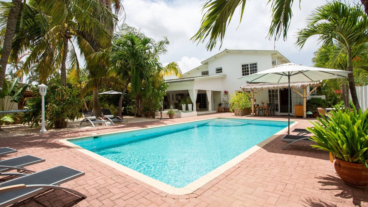 Cas Grandi Cottage | Sombré di Kabana, Casa Tropical Jardin 1