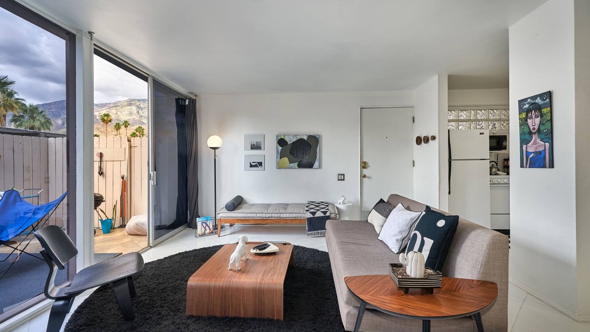 Twin Palms House | Some like it Hot: @ the Ocotillo Lodge Bungalow
