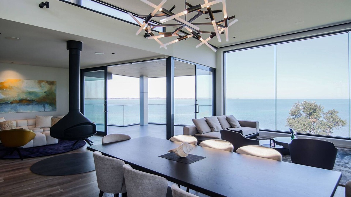 Somers House | Somers Sanctuary | Clifftop Luxury with Pool & Sauna