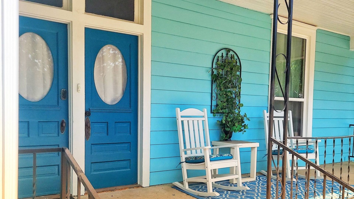 Mineral Wells House | Somewhere In Time near Downtown