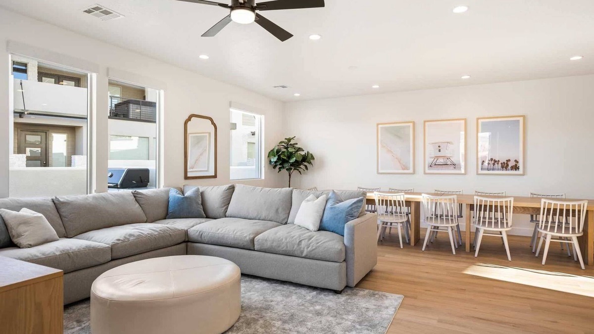 St. George House | Somewhere on a Beach: Desert Color Lagoon + Beaches