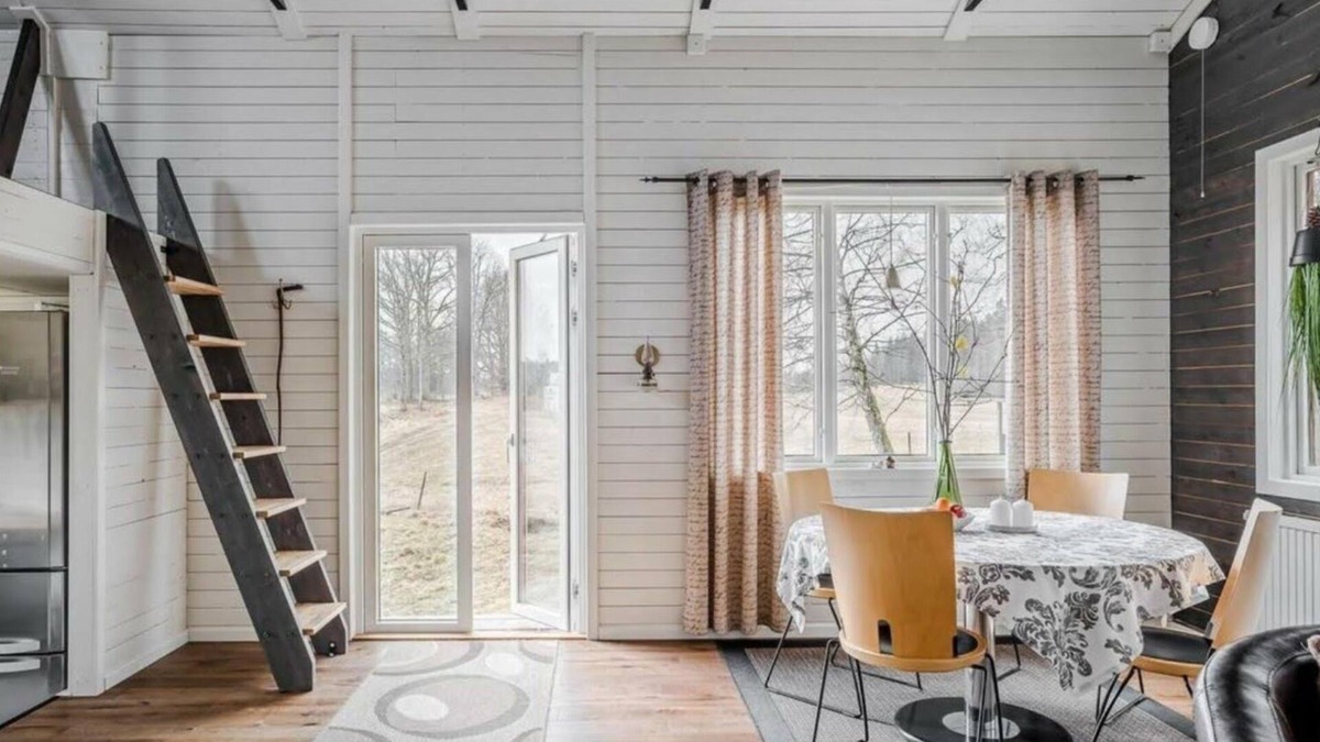 Lilla Edet O Cabin | Sommaridyll i Lantligt Läge vid sjö