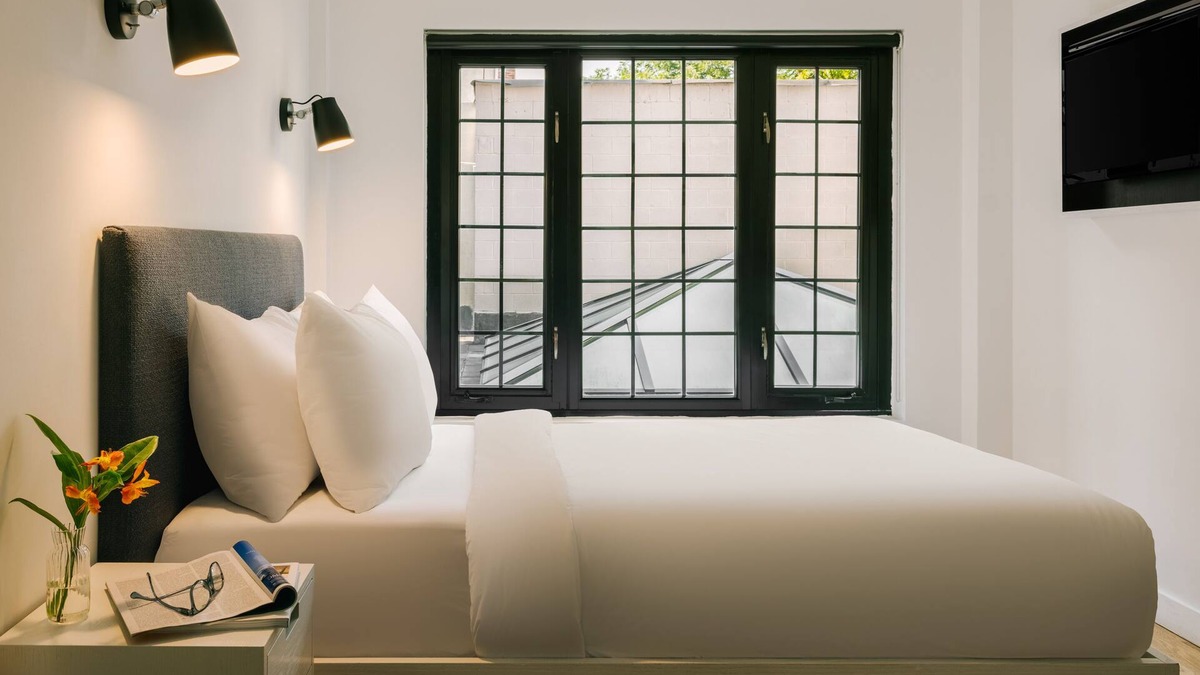 Gowanus Apartment | Sonder The Industrialist | Full Room