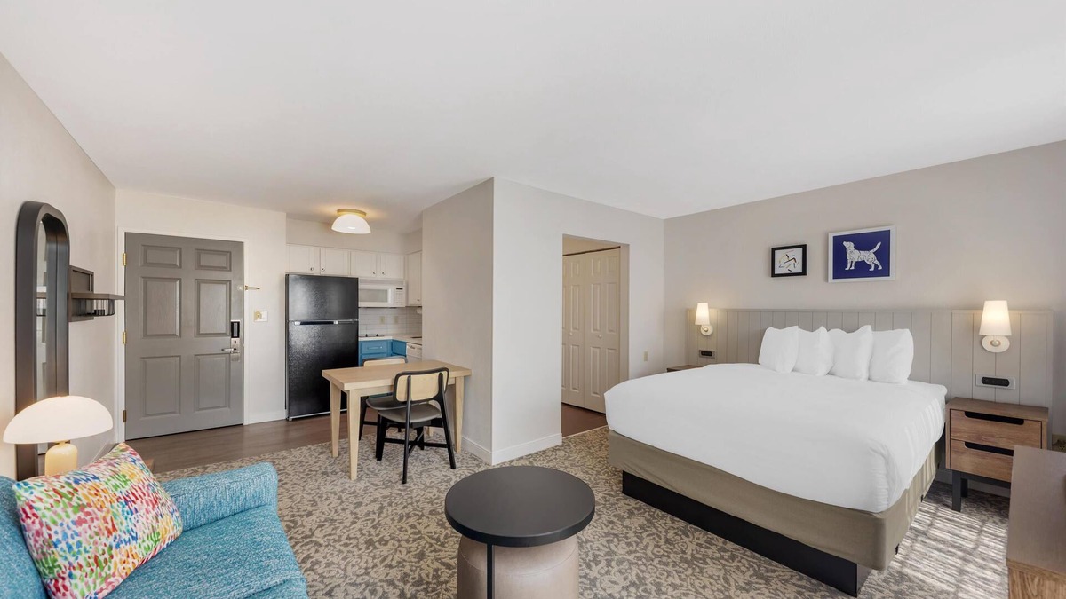 Gateway Hotel | Sonesta ES Suites Austin The Domain Area