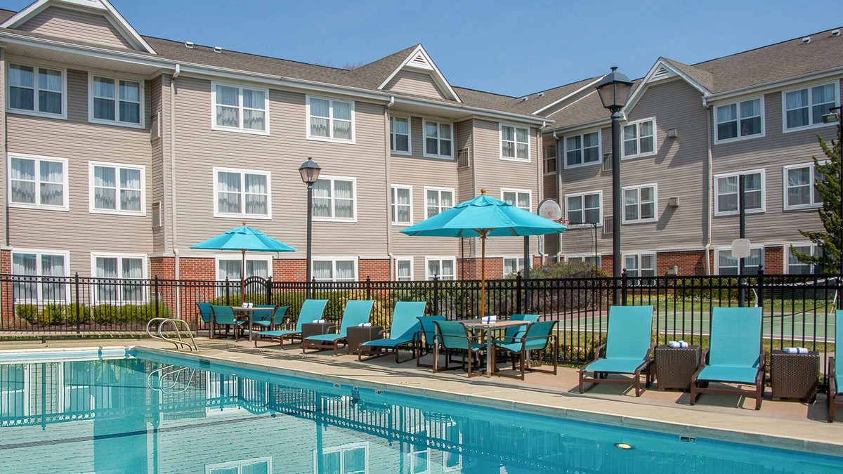 Barracks Road Hotel | Sonesta ES Suites Charlottesville University