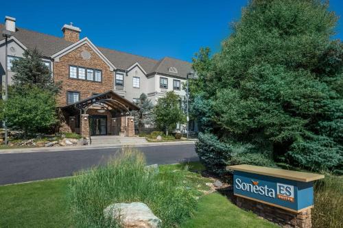 Acres Green Hotel | Sonesta ES Suites Denver South Park Meadows